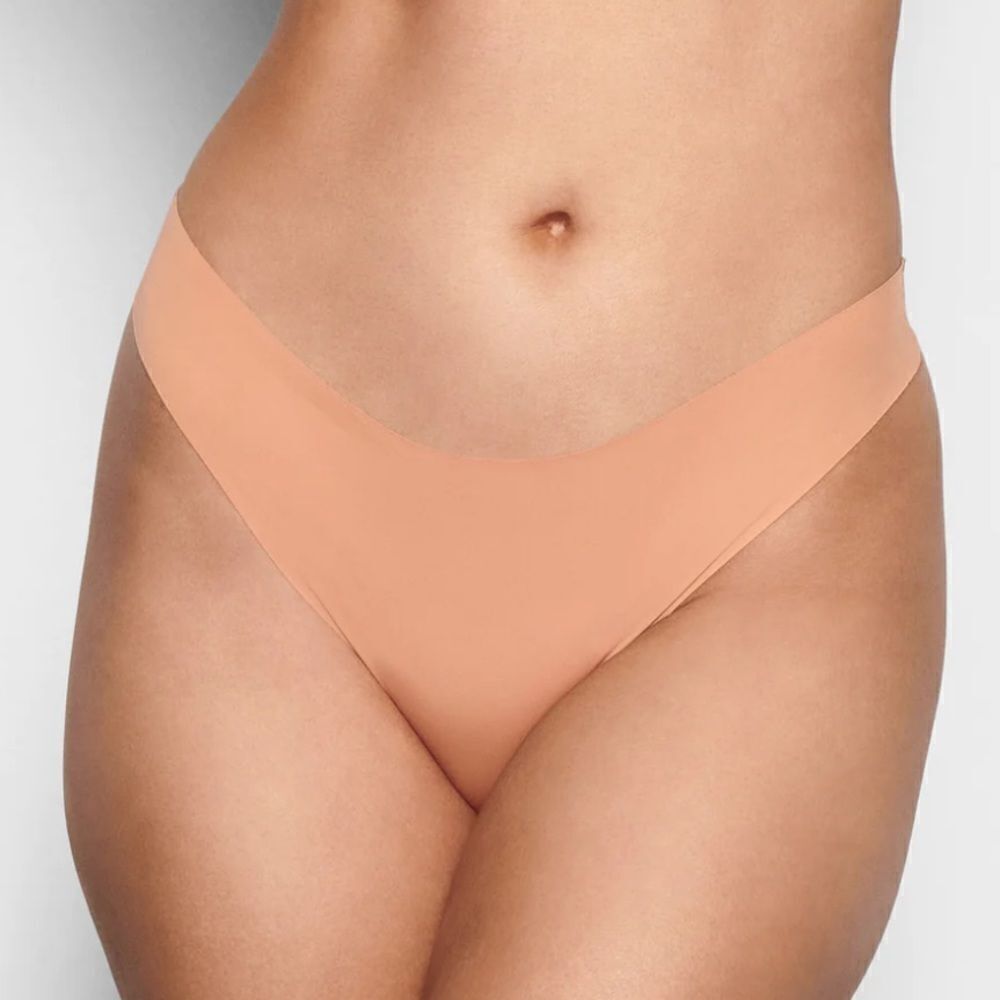 NWT SKIMS Naked Dipped Seamless Thong In Nude Ochre Panty